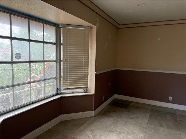3 of 7 - 3441 Nw 40th Ct, Lauderdale Lakes, FL