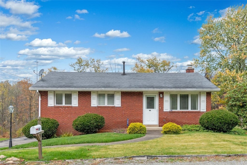 48 Mark Drive, Delmont