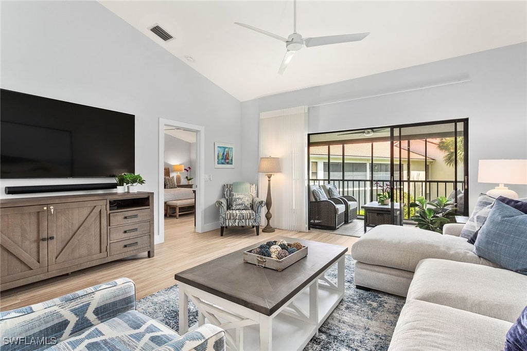 569 Serendipity Dr 569, Naples