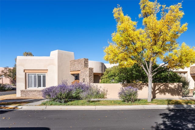 3 Mojave Place, Santa Fe