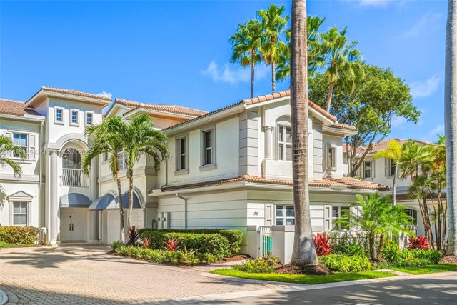 4 of 72 - 3745 Ne 214th St 37, Aventura, FL