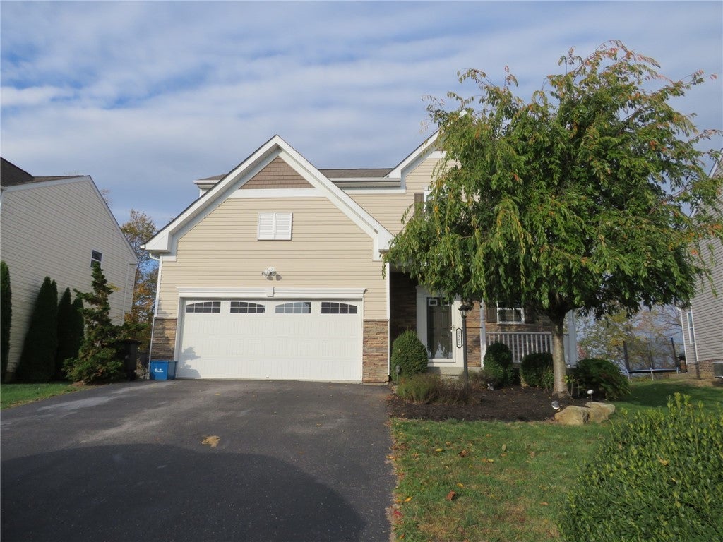 1382 Lucia Drive, Canonsburg