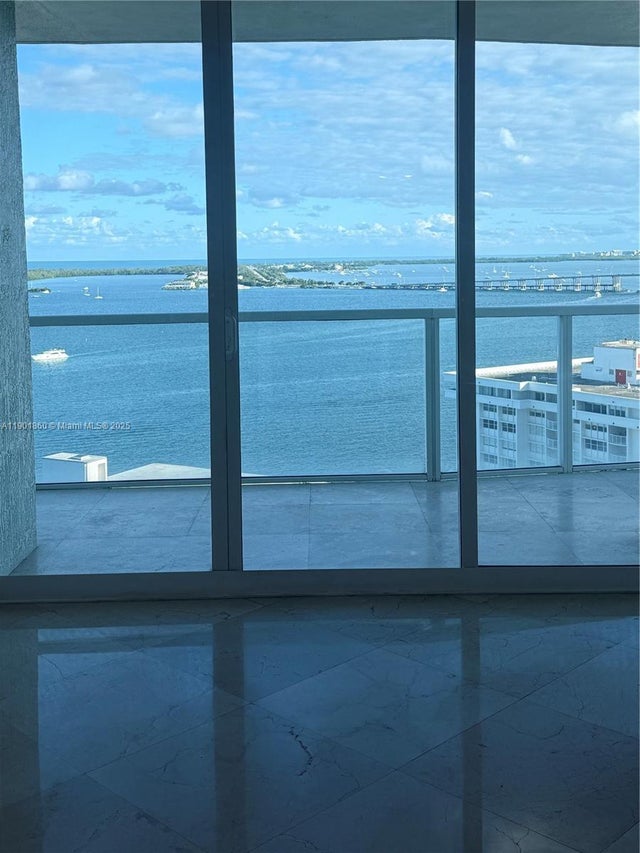 3 of 8 - 218 Se 14th St 2203, Miami, FL