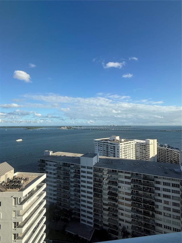 5 of 8 - 218 Se 14th St 2203, Miami, FL