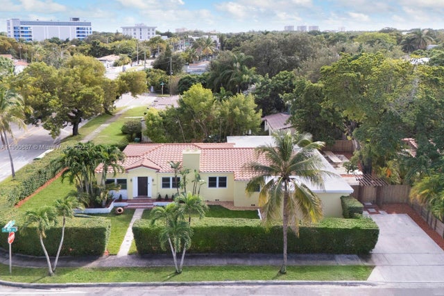 1 of 39 - 1200 Sw 18th St, Miami, FL