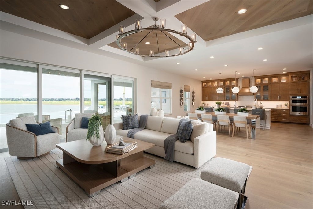 8762 Driftwood Dr, Naples