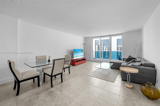 5 of 22 - 2301 Collins Ave 1501, Miami Beach, FL