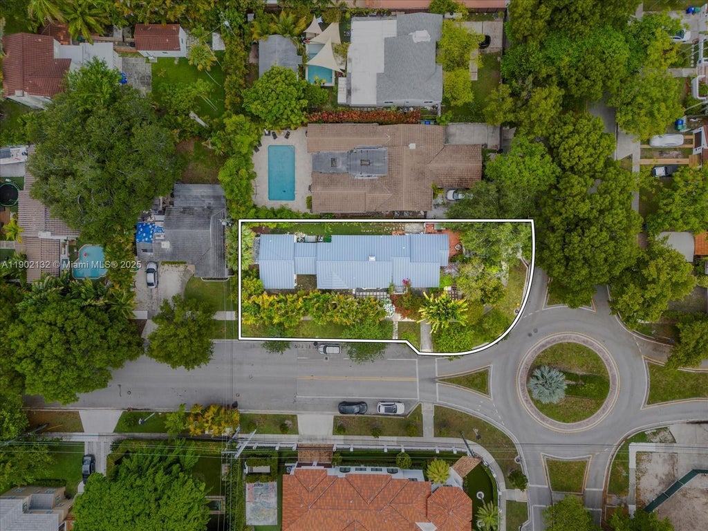 2700 Sw 4th Ave, Miami