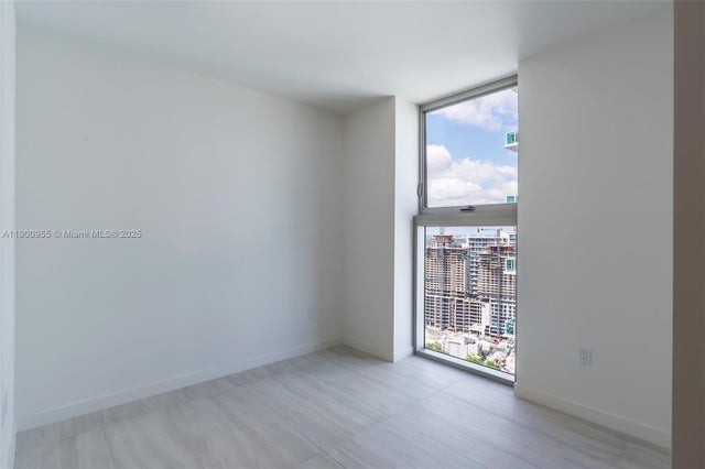 5 of 10 - 77 Se 5th Street 2806, Miami, FL