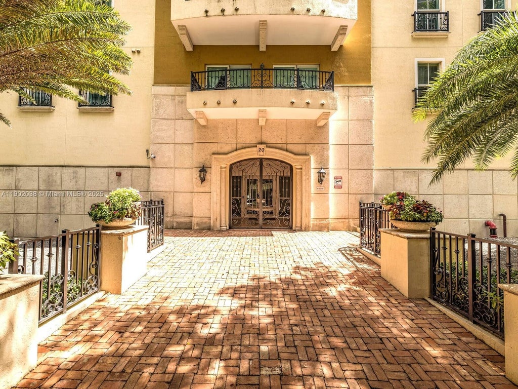 20 Calabria Ave 505, Coral Gables