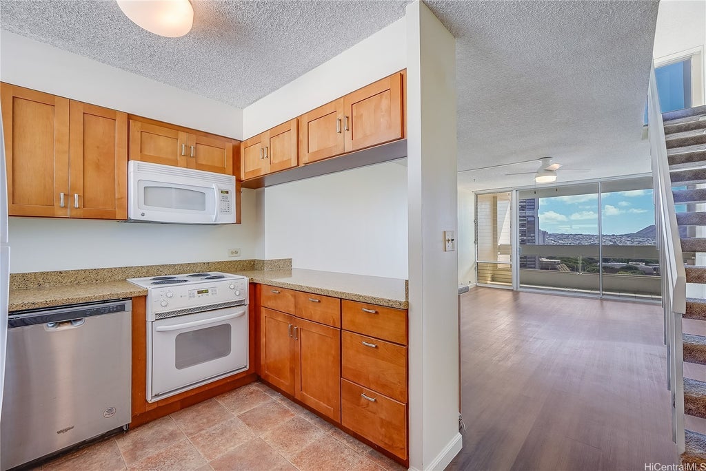 (unit #1706) 555 University Avenue, Honolulu