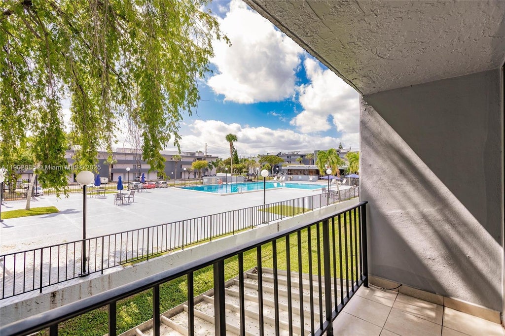 8821 W Flagler St 210, Miami