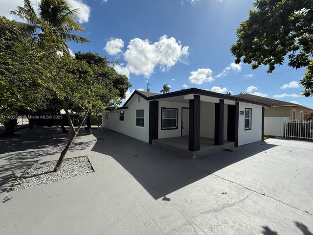 5 of 36 - 10597 Nw 30th Ave, Miami, FL