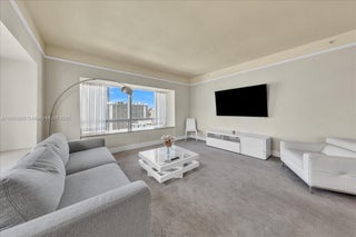 Photo of Listing #A11895886