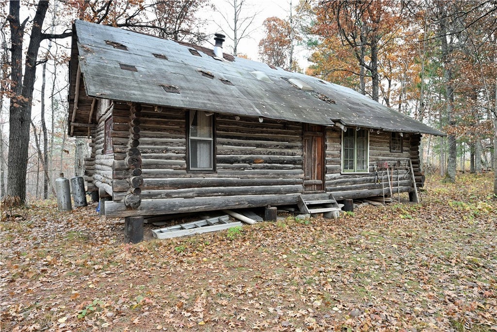 1894 S Lost Lake Road, Danbury