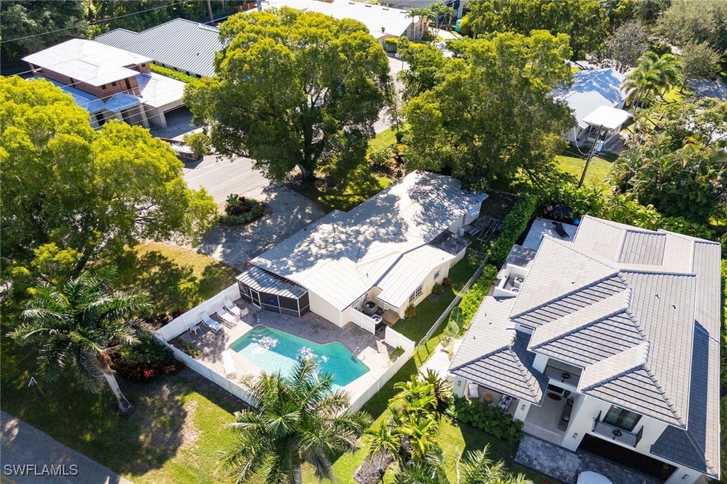 1290 10th Ave N, Naples