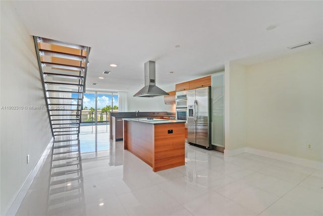 4 of 24 - 2950 Ne 188th St 309, Aventura, FL