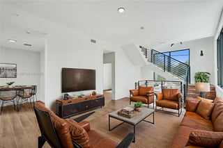 Photo of Listing #A11892972