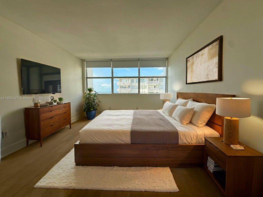 1420 Brickell Bay Dr 1203a, Miami