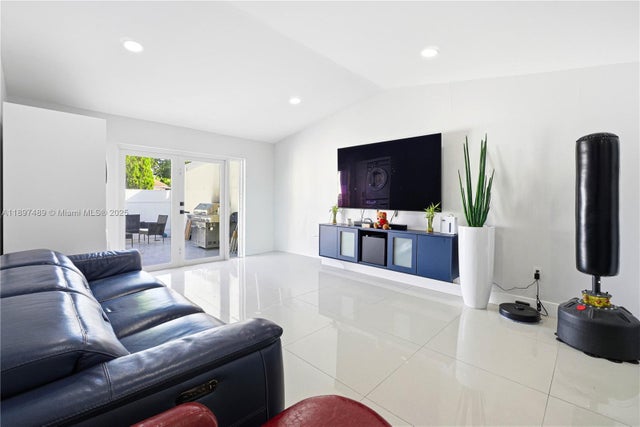 3 of 30 - 13765 Sw 54th Ln, Miami, FL