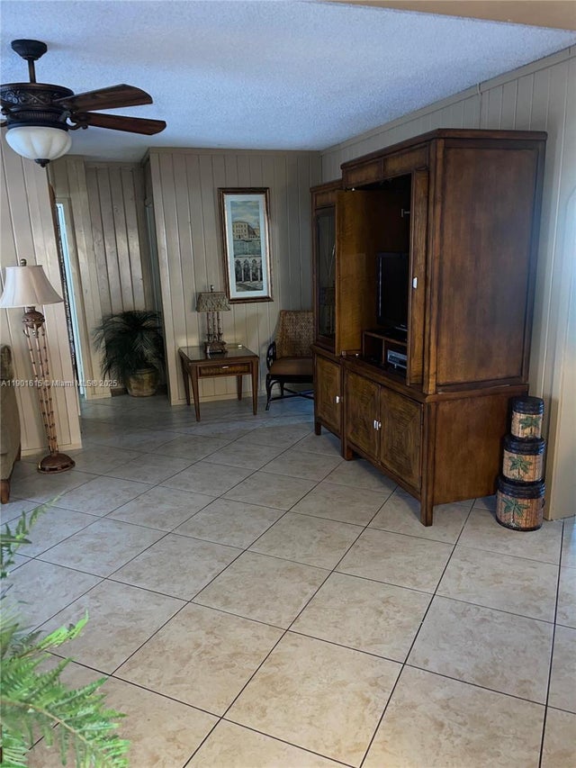 3 of 12 - 6510 Park St, Hollywood, FL