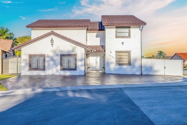 1 of 32 - 15445 Sw 57th St, Miami, FL