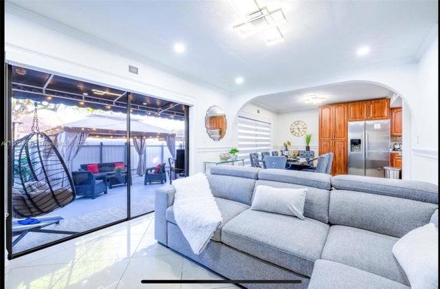 3 of 32 - 15445 Sw 57th St, Miami, FL