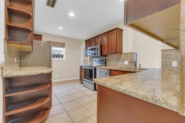 4 of 50 - 1234 Buchanan St, Hollywood, FL