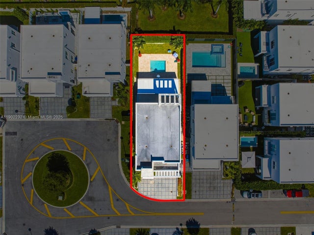 2 of 87 - 10359 Nw 67th Ter, Doral, FL