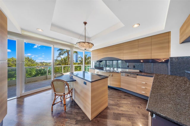 3 of 29 - 19955 Ne 38th Ct 705, Aventura, FL