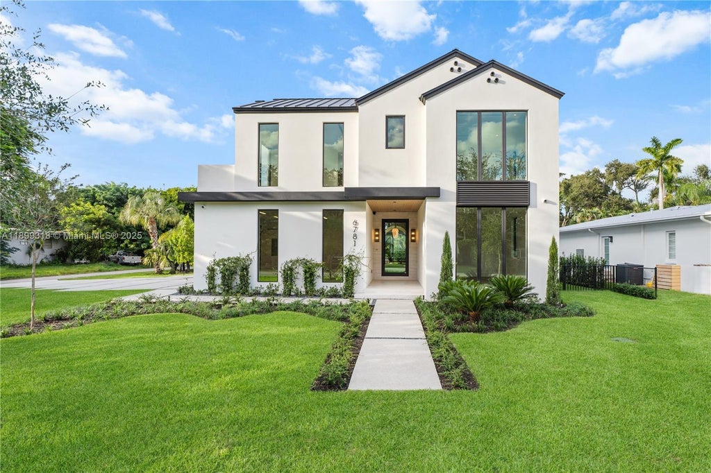 6781 Sw 75th Ter, South Miami
