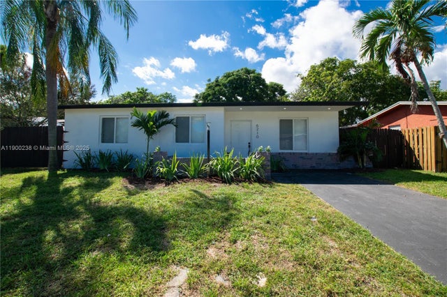 6210 Kimberly Blvd, North Lauderdale