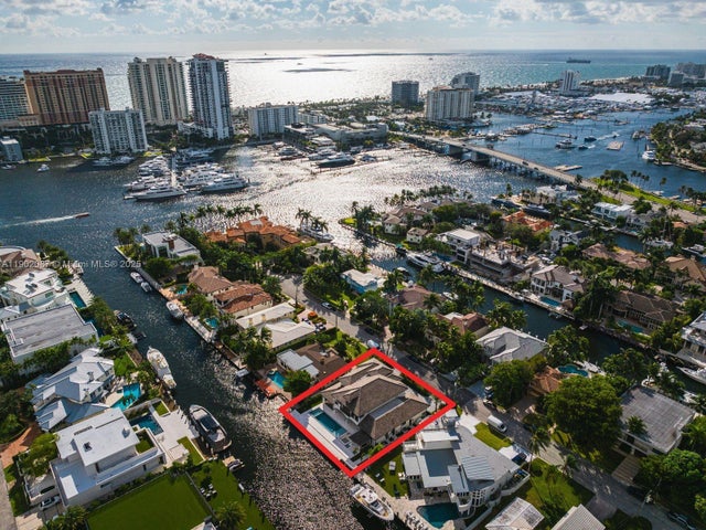 1 of 6 - 2605 Castilla Isle, Fort Lauderdale, FL