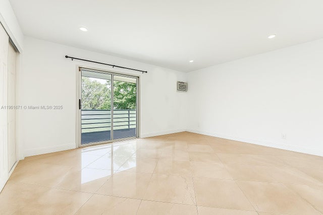 3 of 11 - 390 Tilford R R 390, Deerfield Beach, FL