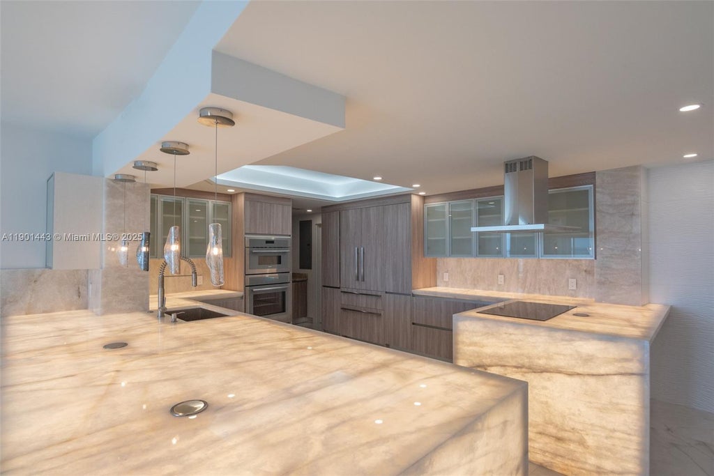 700 S Ocean Blvd 504, Boca Raton