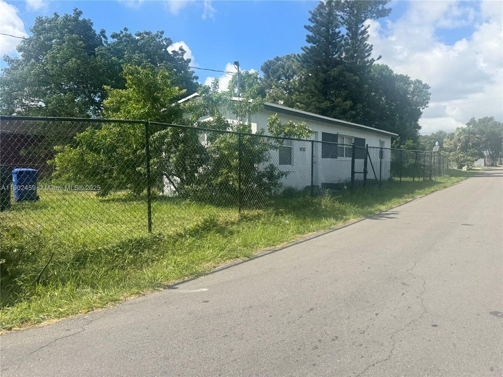 1430 Nw 7th St, Fort Lauderdale