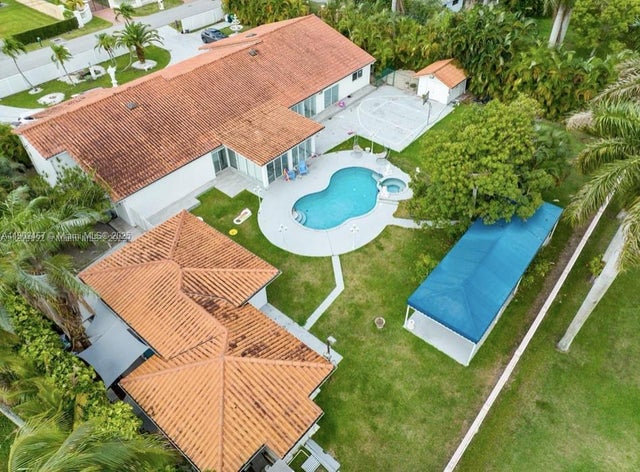 2 of 23 - 13921 Sw 30th St, Miami, FL