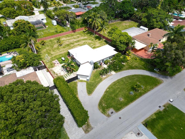 2 of 52 - 13751 Ne 1st Ave, Miami, FL