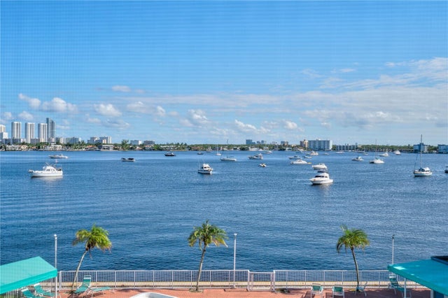 1 of 26 - 2910 Point East Dr M412, Aventura, FL