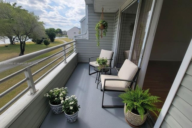 2 of 30 - 3453 Nw 44th St 201, Oakland Park, FL