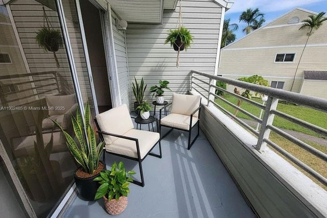 3 of 30 - 3453 Nw 44th St 201, Oakland Park, FL