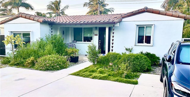 3 of 42 - 5935 Sw 42nd St, Miami, FL