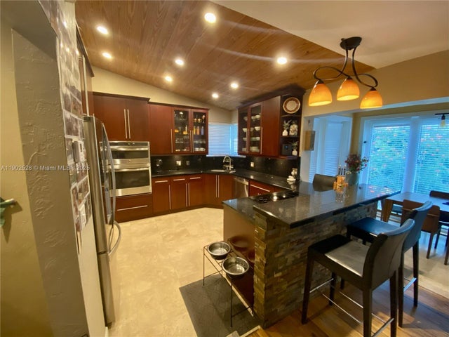 4 of 42 - 5935 Sw 42nd St, Miami, FL