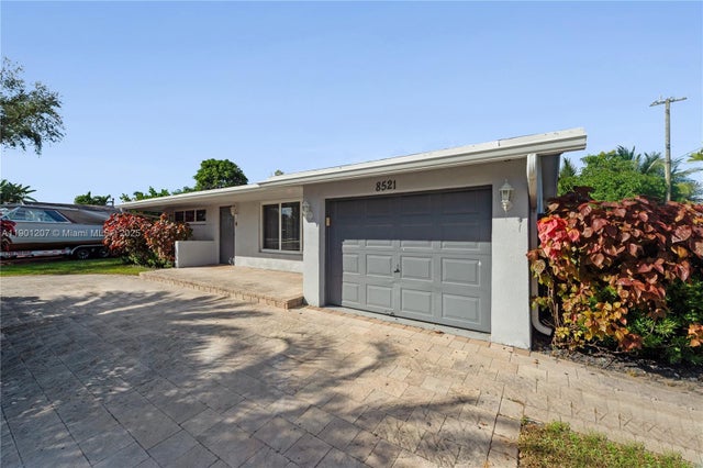 2 of 35 - 8521 Nw 28 Place, Sunrise, FL
