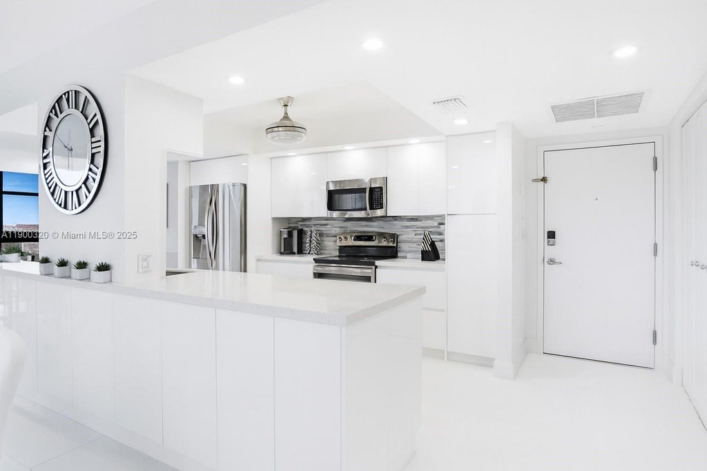 2017 S Ocean Dr 1510, Hallandale Beach