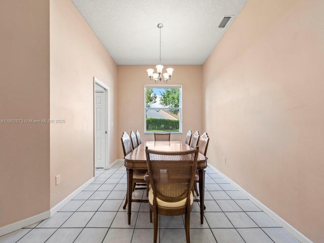 5 of 35 - 760 Se 23rd Ln, Homestead, FL