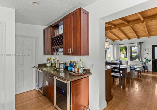 5 of 12 - 5344 Sw 90th Ct, Miami, FL