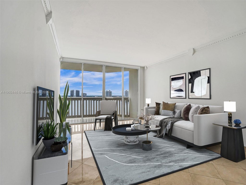 1000 W Island Blvd 1612, Aventura