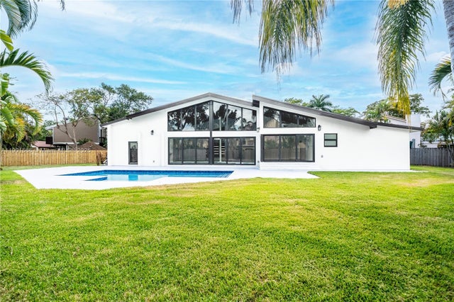3 of 63 - 842 W Coco Plum Cir, Plantation, FL