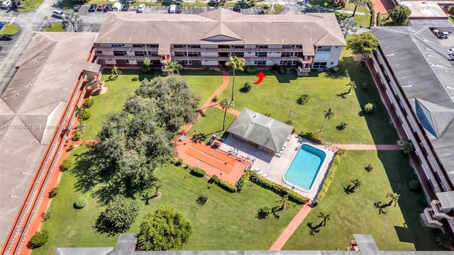 3 of 29 - 5300 Washington St H137, Hollywood, FL